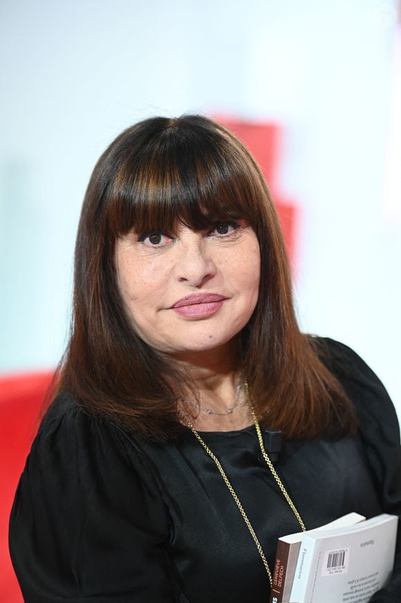 Exclusif - Geneviève Delpech lors de l'enregistrement de l'émission "Vivement dimanche" au studio Rive Gauche, présentée par M. Drucker avec une diffusion sur France 3 le 1er février 2026. © Guillaume Gaffiot/Bestimage