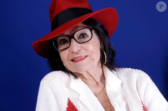 Nana Mouskouri pose lors d'une séance photo à Paris, France, en mars 2016. Photo par VIM/ABACAPRESS.COM
