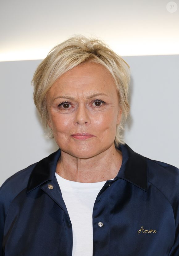Muriel Robin - Avant-première du téléfilm "Les yeux Grands Fermés" à l’Amphithéâtre Marcel Long du Secrétariat d'Etat chargé de l'Enfance à Paris le 26 septembre 2023. © Coadic Guirec / Bestimage