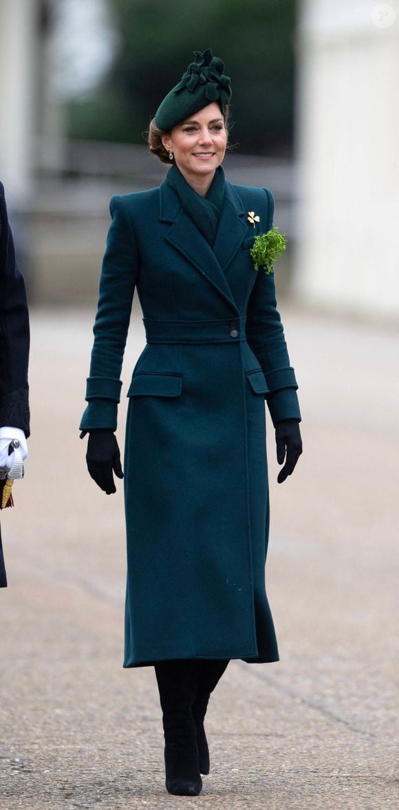 Catherine (Kate) Middleton, princesse de Galles, colonel des Irish Guards, visite le régiment lors du défilé de la Saint-Patrick à la caserne Wellington de Londres, le 17 mars 2025. ©Dana Press / Bestimage