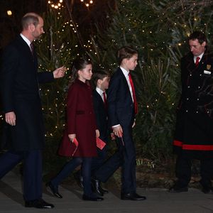 Le prince William, prince de Galles, le prince George de Galles, la princesse Charlotte de Galles, et le prince Louis de Galles, assistent au service Together At Christmas Carol à l'abbaye de Westminster à Londres, Royaume-Uni, le 6 décembre 2024. © Justin Goff/GoffPhotos/Bestimage