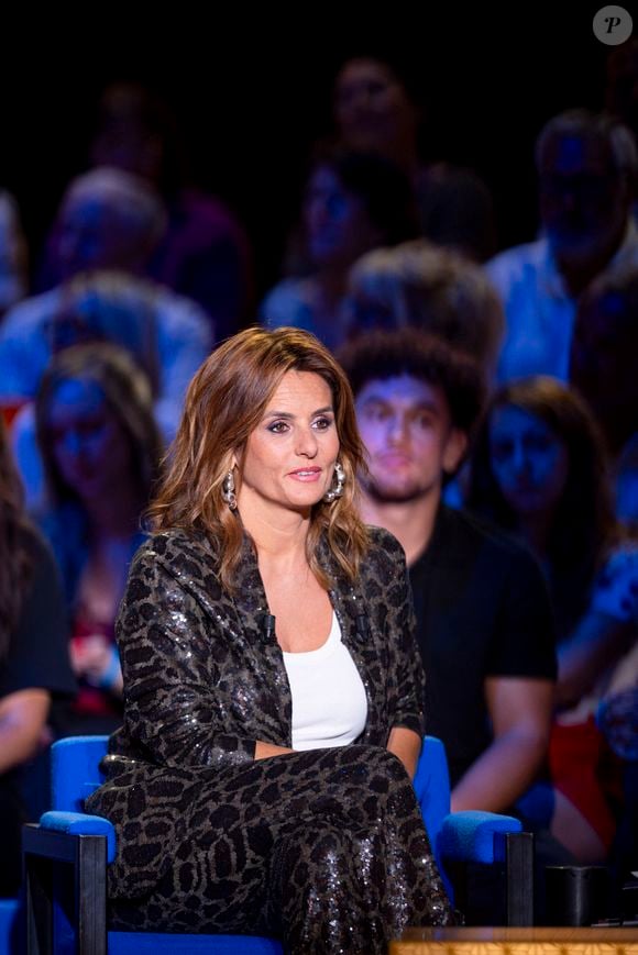 En réponse aux propos de Laurence Boccolini, elle explique : "La chaîne fait des choix, prend des décisions et construit des grilles. Ce n'est pas mon travail à moi."

Exclusif - Faustine Bollaert lors de l'enregistrement de l'émission "La Boîte à secrets", présentée par F.Bollaert et diffusée le 26 septembre 2025 sur France 3, dans les studios du Lendit à Saint-Denis, Seine Saint-Denis, France, le 8 septembre 2025. 

© Pierre Perusseau/Bestimage