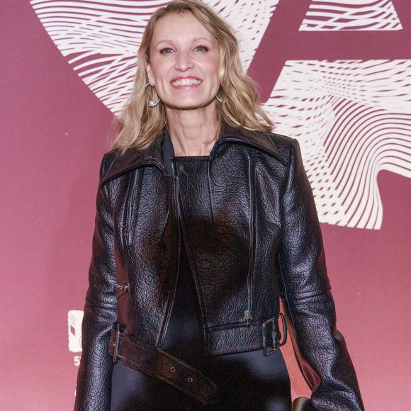 Mais la star du grand écran est aussi une figure très appréciée des Cévennes...

Alexandra Lamy pose à son arrivée au dîner de gala suivant la 51e cérémonie des César, qui s'est tenu au Fouquet's, restaurant emblématique de Paris, le 26 février 2026. Photo par Boyer David/Abaca