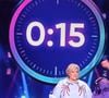 Pour ce numéro inaugural, la chaîne a choisi de mettre les années 90 à l'honneur à travers une série de quiz, d'épreuves musicales et de défis décalés.

Exclusif - Laurence Boccolini, Gilles Verdez, lors de l'enregistrement de l'émission "On Connait La Chanson Années 90", présentée par L.Boccolini et diffusée le 19 mai 2026 sur W9, à Paris, France, le 8 avril 2026. © Jack Tribeca/Bestimage