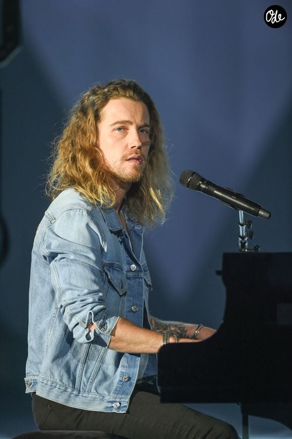 Julien Doré lors de la 32e cérémonie des Victoires de la Musique qui s'est tenue au Zénith de Paris, en France, le 10 février 2017. Photo de Laurent Zabulon/Abaca