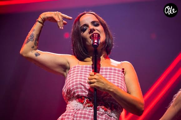 Très cérébrale et sujette au stress, elle est suivie par un psychologue depuis l'âge de 14 ans.

Alizée au Zénith de Paris-La Villette, lors de son dernier concert de sa tournée anniversaire '25 ans déjà !', à Paris, France, le 4 octobre 2026. Après deux concerts complets à l’Olympia les 7 et 8 septembre 2026, la chanteuse a célébré un parcours jalonné de titres qui ont marqué plusieurs générations. © Vincenzo Arnone/Bestimage
