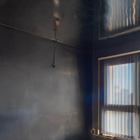 Deux autres drames s’y seraient également produits au fil des années.

Architecture de collection - Capture d'écran - Dernière demeure de Claude François.