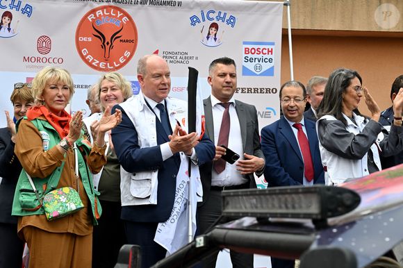 Le prince Albert II de Monaco a donné le départ de la 34eme édition du Rallye des Gazelles, depuis le chapiteau de Fonvieille à Monaco, en compagnie de Dominique Serra, la fondatrice et présidente du Rallye, de la marraine de coeur pour 2025, Luana Belmondo, Nadia Fettah Alaoui, la ministre de l'Economie et des Finances du Royaume du Maroc, du président du Conseil National Monégasque, Thomas Brezzo, et des personnalités du gouvernement, le 12 avril 2025© Bruno Bebert / Bestimage