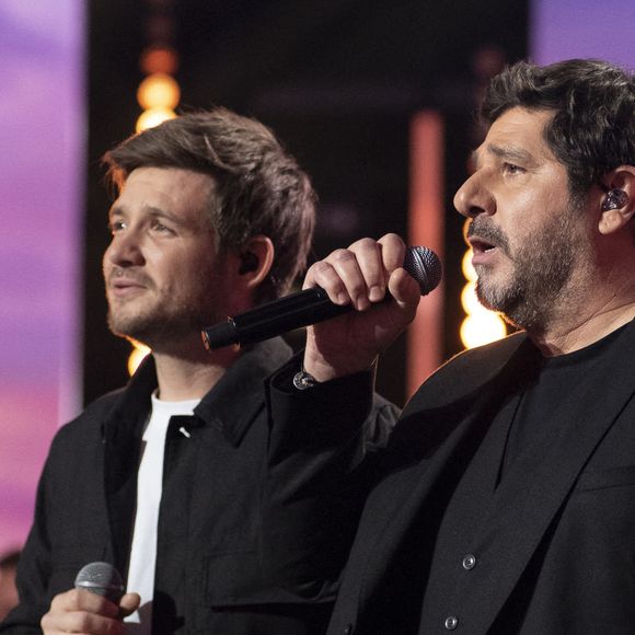 Patrick Fiori et Joseph Pastinelli lors du 39ème Téléthon, le plus grand événement annuel de collecte de fonds en France avec 30 heures de transmission en direct à la télévision, le 6 décembre 2025 au Studio du Lendit, La Plaine Saint Denis (93), France. Photo par Vincent Gramain/ABACAPRESS.COM