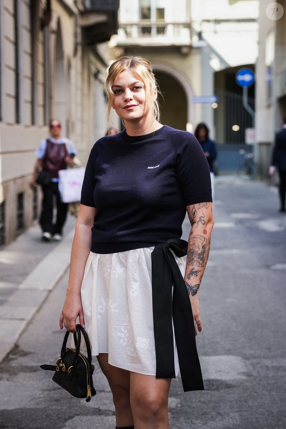 Louane arrive au 2ème Club littéraire Miu Miu pendant la Milan Design Week, le 10 avril 2025 à Milan. 
© Lucia Sabatelli / Bestimage