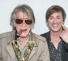 Un spectacle conçu en accord avec Jacques Dutronc et sa famille, et auquel son fils Thomas Dutronc participera
Exclusif - Jacques Dutronc (Victoire d'honneur) avec son fils Thomas Dutronc en backstage lors la 37ème cérémonie des Victoires de la musique à la Seine musicale de Boulogne-Billancourt, le 11 février 2022.
© Cyril Moreau / Tiziano Da Silva / Bestimage