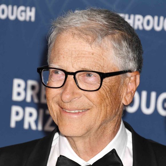 SANTA MONICA, Californie – 5 avril : Bill Gates lors de la 11e cérémonie des Breakthrough Prize au Barker Hangar, le 5 avril 2025, à Santa Monica, en Californie. Photo Press Service / BESTIMAGE