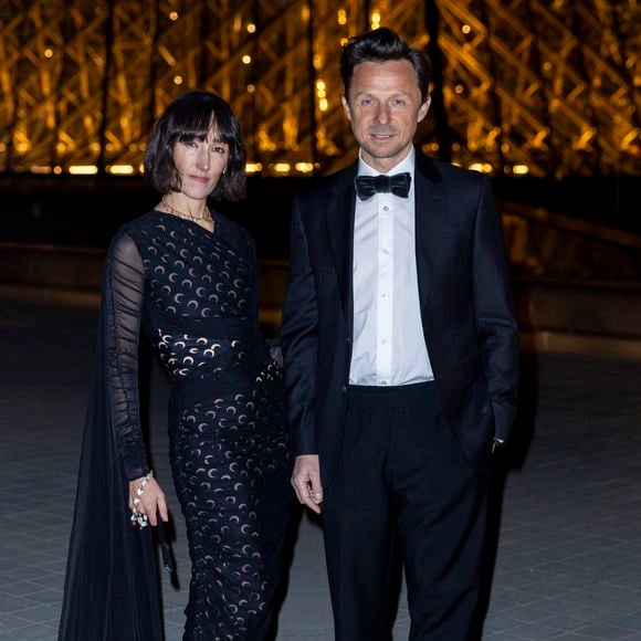 Léa Dassonville, Martin Solveig - Photo Call du « Le Grand Diner du Louvre « lors de la Fashion Week  à Paris le 5 mars 2025. © Olivier Borde /Bestimage