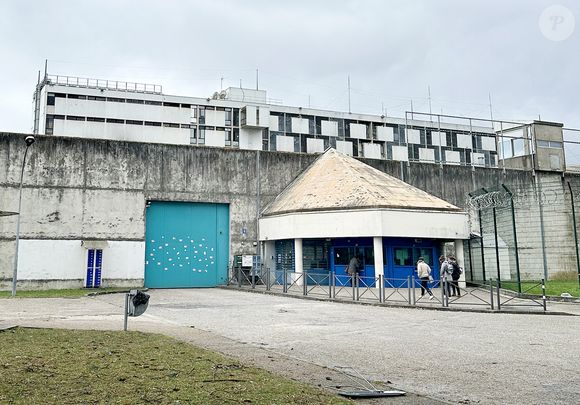 Pierre Palmade vient d'intégrer la maison d'arrêt de Gradignan près de Bordeaux à l'isolement dans le quartier récent (bâtiment blanc) à Gradignan, France, le 9 décembre 2024. © Patrick Bernard/Bestimage