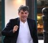 Et dénonce un "scandale judiciaire".
Exclusif - Stéphane Plaza arrive à la Maison de la Chimie à Paris avec ses avocats pour donner une conférence de presse le 5 juin 2025.
