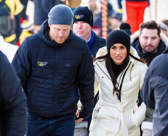 Toutefois quant à son projet, l'ex-actrice américaine a aussi reçu d'innombrables et virulentes critiques... 

Vancouver, CANADA - Le prince Harry et Meghan Markle font une apparition lors de la célébration de bienvenue à Whistler pendant les Invictus Games Vancouver Whistler 2025. (Backgrid USA / Bestimage).
