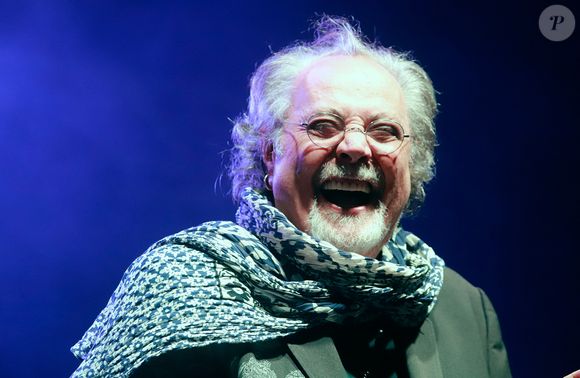Patrick Hernandez lors du concert La folie des années 80 au Croisic, France, le 20 août 2025. Ambiance garantie, tubes inoubliables et énergie 100% live pour le concert  La Folie des Années 80 2025. © Nöel Carrier/Bestimage