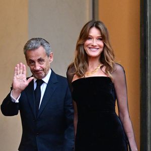Nicolas Sarkozy et sa femme Carla Bruni-Sarkozy  - Arrivées des personnalités au dîner d’État en l’honneur du président brésilien et de sa femme au palais présidentiel de l’Élysée à Paris le 5 juin 2025. © Christian Liewig / Bestimage