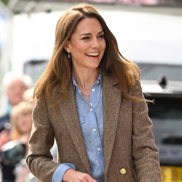 Le prince William, prince de Galles, et Catherine (Kate) Middleton, princesse de Galles, duc et duchesse de Rothesay, visitent la ville de Tobermory en Ecosse, Royaume Uni, le 29 avril 2025. © Backgrid UK/Bestimage