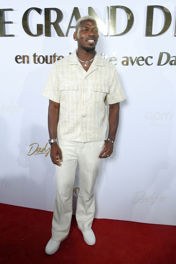 Paul Pogba au photocall du Grand Dîner en toute intimité avec Dadju sur la plage de l'hôtel Carlton en marge du 78ème Festival International du Film de Cannes, France, le 17 mai 2025. © Lionel Urman/Bestimage