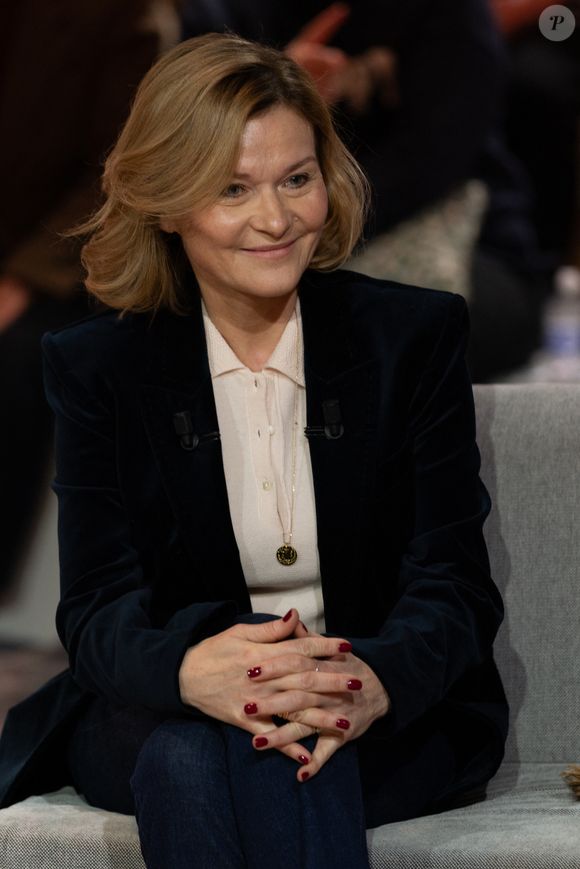 Adriana Oancea Negro sur plateau de l'émission "Animalement Vôtre" présentée par Bernard Montiel et diffusée le 15 février 2026 sur France 3, à Paris, France, le 13 janvier 2026. © Julien Sarkissian/Bestimage