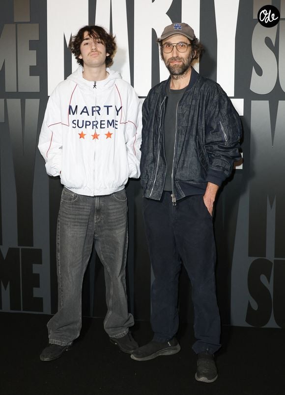 Thomas Bangalter (Daft Punk) avec son fils Roxan Bangalter - Avant-première du film « Marty Supreme » au Grand Rex à Paris le 3 février 2026. © Coadic Guirec/Bestimage