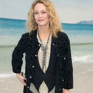 Vanessa Paradis - Photocall du défilé Chanel Collection Prêt-à-Porter Printemps/Eté 2019 lors de la Fashion Week au Grand Palais à Paris le 2 octobre 2018. © Olivier Borde/Bestimage