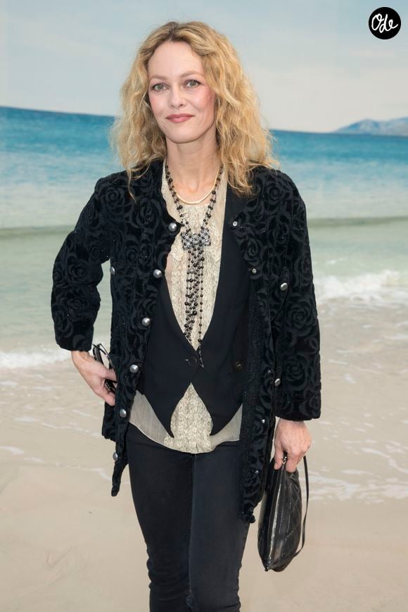 Vanessa Paradis - Photocall du défilé Chanel Collection Prêt-à-Porter Printemps/Eté 2019 lors de la Fashion Week au Grand Palais à Paris le 2 octobre 2018. © Olivier Borde/Bestimage