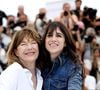 La fille de Jane Birkin, Charlotte Gainsbourg s'est confiée au Harper's Bazaar.
Jane Birkin (habillée en Celine), Charlotte Gainsbourg au photocall du film Jane par Charlotte (Cannes première) lors du 74ème festival international du film de Cannes
© Borde / Jacovides / Moreau / Bestimage