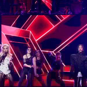 Exclusif - Ebony et Bilal Hassani lors de l’enregistrement de l’émission “Les stars s’unissent pour le Sidaction” au théâtre Marigny à Paris, France, le 11 mars 2025. L’émission sera diffusée en prime le 22 mars sur France 2. © Guirec-Moreau/ Bestimage