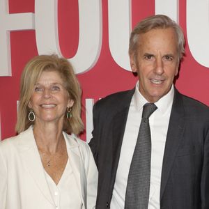 Bernard de La Villardière avec sa femme Anne au photocall du "concerto pour la paix" de Omar Harfouch au Théâtre des Champs-Elysées à Paris le 18 septembre 2024.

© Coadic Guirec / Bestimage