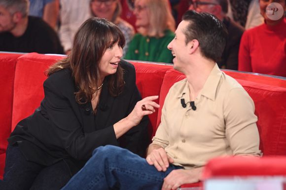 Karina Marimon et Jeremy Ferrari lors de l'enregistrement de l'émission "Vivement dimanche" au studio Rive Gauche, présentée par M.Drucker avec une diffusion sur France 3 le 8 mars 2026, à Paris, France, le 25 février 2026. © Guillaume Gaffiot/Bestimage