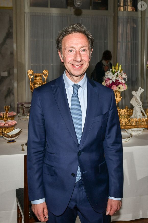 L'animateur radio et présentateur de télévision Stéphane Bern pose à l'exposition "Le Dernier Sacre" au Mobilier National à Paris le 10 avril 2025. Photo by Firas Abdullah/ABACAPRESS.COM  France Frankreich Ile-de-France Paris 