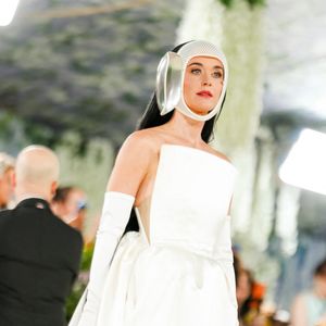 Katy Perry célébrant l'ouverture de l'exposition "Costume Art" qui s'est tenue au Metropolitan Museum of Art à New York City. Backgrid USA / Bestimage