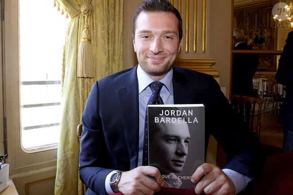 Jordan Bardella est l'invité du déjeuner-débat de l’organisation Ethic à Paris, le 28 avril 2025 / © Cédric Perrin / Bestimage