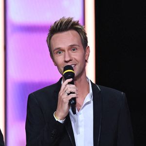 Figure phare de France Télévisions, Cyril Féraud y anime plusieurs jeux télé. L’ancien présentateur de "Slam" a un emploi du temps très chargé et doit faire des choix.

Cyril Feraud, animateur de télévision français lors du Téléthon à Saint Denis, près de Paris, France. Photo par Tomas Stevens/ABACAPRESS.COM