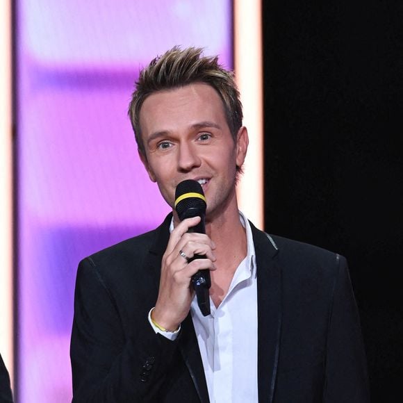 Figure phare de France Télévisions, Cyril Féraud y anime plusieurs jeux télé. L’ancien présentateur de "Slam" a un emploi du temps très chargé et doit faire des choix.

Cyril Feraud, animateur de télévision français lors du Téléthon à Saint Denis, près de Paris, France. Photo par Tomas Stevens/ABACAPRESS.COM