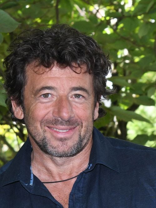 Patrick Bruel est "de retour en France après un bref séjour à l'étranger" annoncent ses avocats