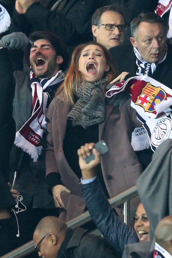 Andrea Condorelli et sa compagne Joy Esther lors du match de Ligue des Champions, 8ème de finale, Paris Saint-Germain contre le FC Barcelona au parc des Princes à Paris, France, le 14 février 2017. Le PSG a remporté le match sur le score de 4-0. © Cyril Moreau/Bestimage