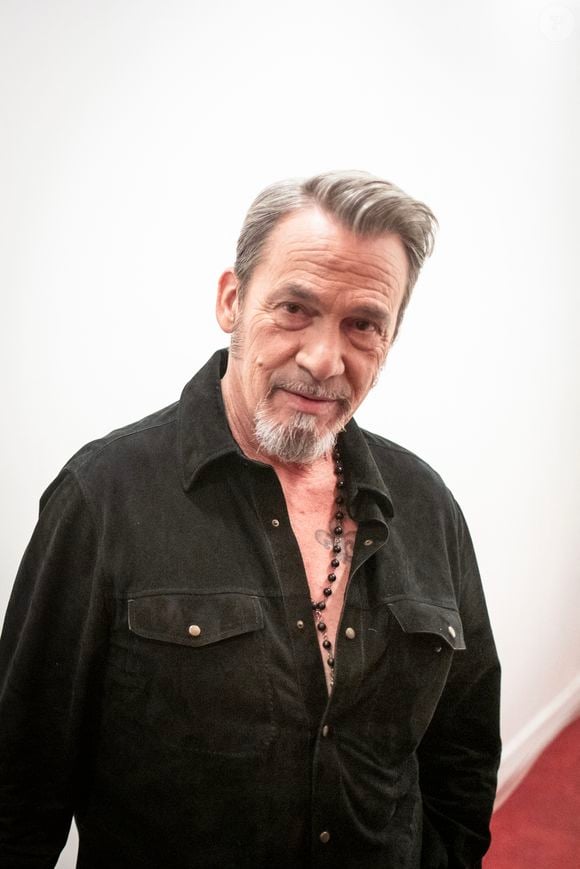 Et Florent Pagny a bien des projets !

Exclusif - Florent Pagny en backstage de l'enregistrement de l'émission "Serge Lama, le dernier rappel" présentée par F. Bollaert, diffusée le vendredi 21 novembre 2025 sur France 3 à 21h10, au théâtre Marigny à Paris, France, le 29 avril 2025. © Clovis-Moreau/Bestimage