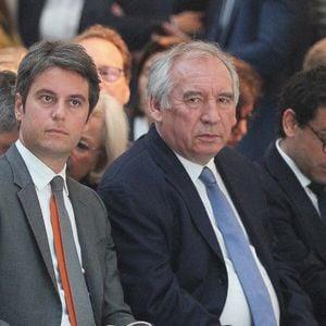 Gabriel Attal, premier ministre, François Bayrou, Stéphane Séjourné, ministre de l'Europe et des Affaires étrangères - Les ministres assistent à la conférence de presse d'Emmanuel Macron au Pavillon Cambon à Paris le 12 juin 2024.

© Jonathan Rebboah / Panoramic / Bestimage