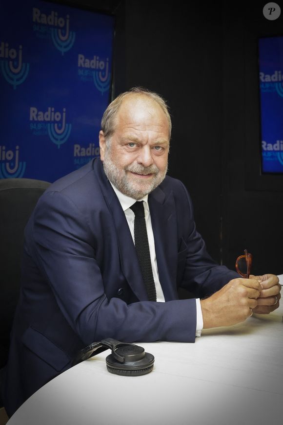 Tournée dans un restaurant, l'émission fera appel à des personnalités dont ni le téléspectateurs ni Eric Dupont-Moretti ne connaissent l'identité.

Exclusif - Eric Dupont-Moretti (Ministre de la Justice, Garde des Sceaux) - Enregistrement de l'émission de F.Haziza sur Radio J à Paris. Le 11 septembre 2022
© Jack tribeca / Bestimage