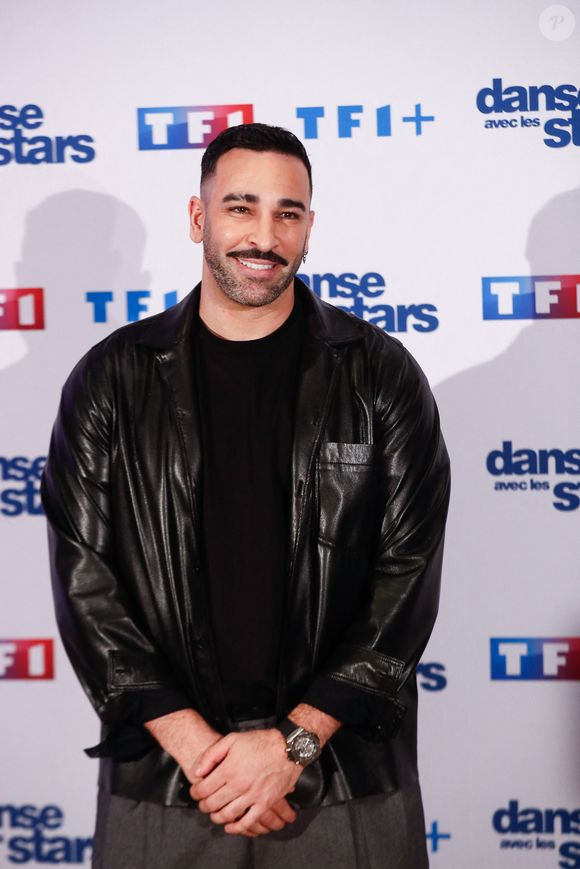De la part de l'ancien footballeur 

Adil Rami - Photocall de lancement de la saison 2025 de "Danse avec les stars" (DALS) au siège de  TF1 à Boulogne-Billancourt, France, le 16 janvier 2025. © Christophe Clovis / Bestimage