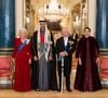 Elle s'est affichée radieuse et en pleine forme malgré les séquelles de son infection des poumons
Le roi Charles III d'Angleterre et Camilla Parker Bowles, reine consort d'Angleterre - L'émir du Qatar Tamim ben Hamad Al-Thani et sa femme au dîner d'Etat au palais de Buckingham lors de sa visite d'Etat au Royaume-Uni, le 3 décembre 2024.