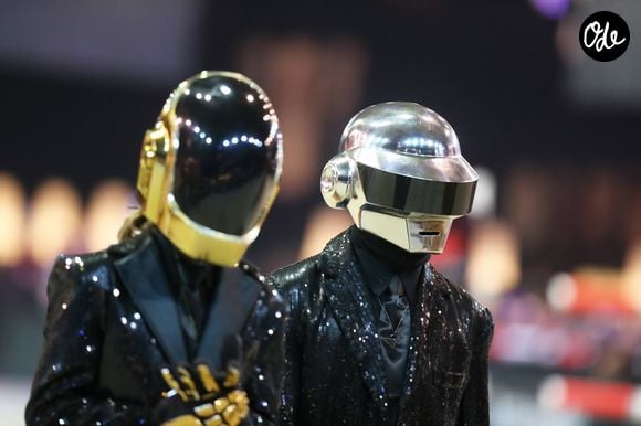 Le DJ n'a jamais caché la dette qu'il avait envers les Daft Punk, qu'il considérait comme des mentors.

Daft Punk - Gala de charité de l'Amade lors du troisième jour du Gucci Paris Masters 2014 à Villepinte le 6 decembre 2014.
FAMEFLYNET / BESTIMAGE