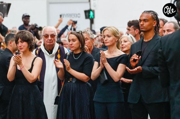 Gaston est le benjamin de la fratrie issue du mariage passé entre l'animateur Thierry Ardisson et la musicienne Béatrice Loustalan, complétée par ses deux sœurs aînées, Manon et Ninon.

Manon Ardisson, Ninon Ardisson, Patrick Ardisson, Audrey Crespo-Mara et son fils Sekou, Gaston Ardisson  - Sorties des obsèques de Thierry Ardisson en l’église Saint-Roch de Paris, France, le 17 juillet 2025. © Clovis-Jacovides/Bestimage