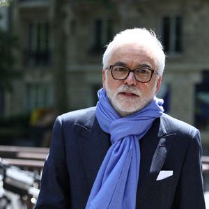 Pascal Praud, journaliste français assistant à la cérémonie d'enterrement de Daniel Bilalian à l'église Saint-Pierre de Neuilly-sur-Seine, près de Paris, France, le 22 mai 2025. Photo par Raphael Lafargue/ABACAPRESS.COM