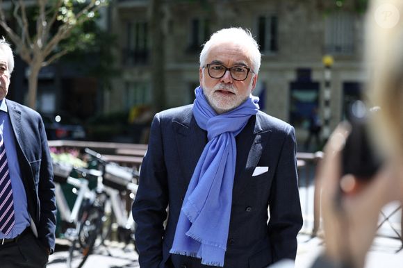 Pascal Praud, journaliste français assistant à la cérémonie d'enterrement de Daniel Bilalian à l'église Saint-Pierre de Neuilly-sur-Seine, près de Paris, France, le 22 mai 2025. Photo par Raphael Lafargue/ABACAPRESS.COM