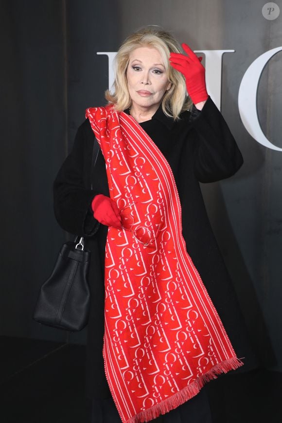 Amanda Lear  au photocall du défilé Dior Homme à l'École-Militaire lors de la semaine de la mode masculine automne/hiver 2025-2026 à Paris, France, le 24 janvier 2025. © Bertrand Rindoff/Bestimage