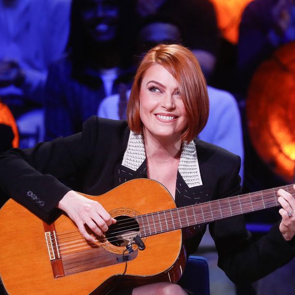 Exclusif - Elodie Frégé - Enregistrement de l'émission "La Boîte à secrets", au Studio du Lendit, présentée par F.Bollaert et diffusée le 17 janvier sur France 3. Le 17 décembre 2024
© Christophe Clovis / Bestimage